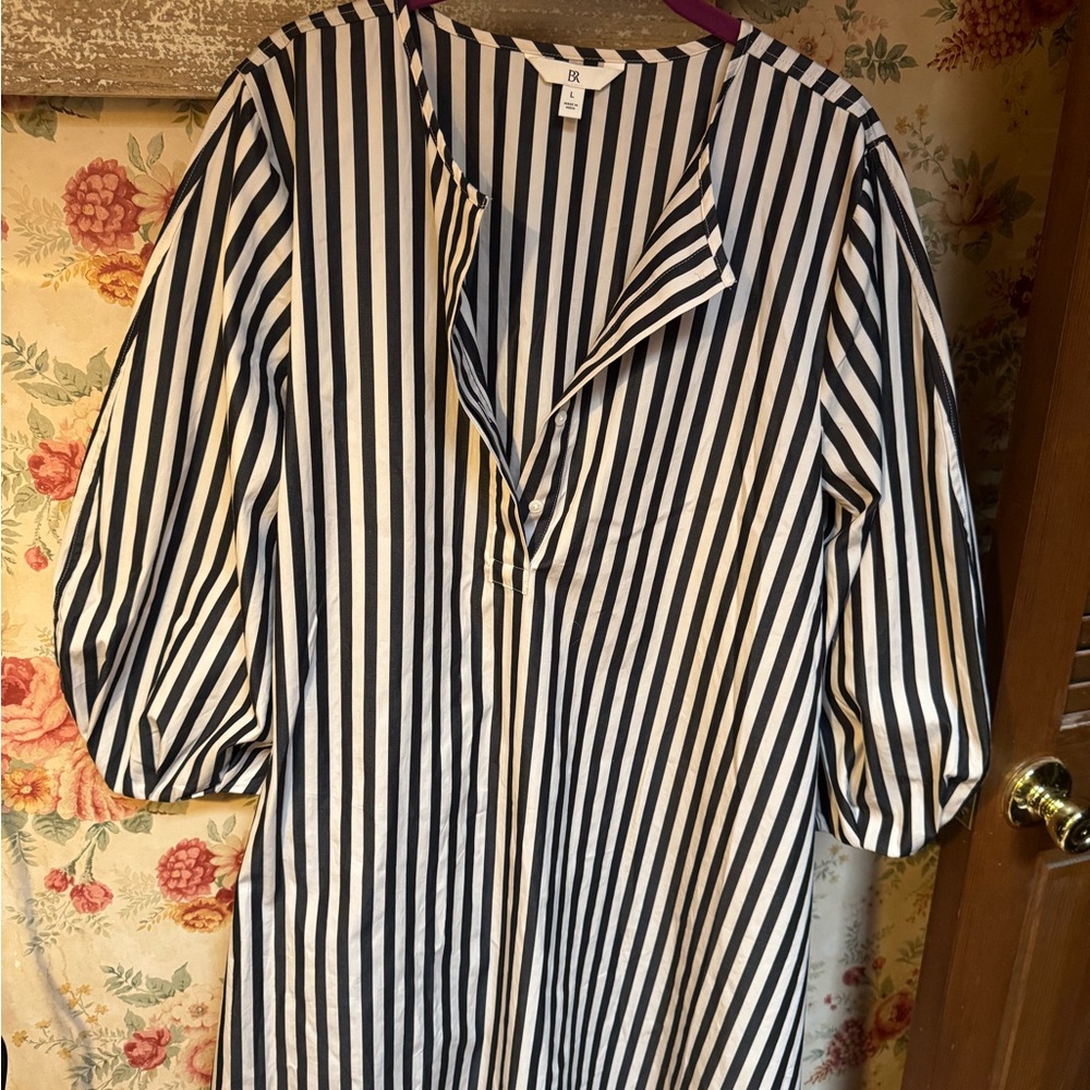 Banana Republic Black and White Striped Mini Dress with Lantern-Sleeves—Size L